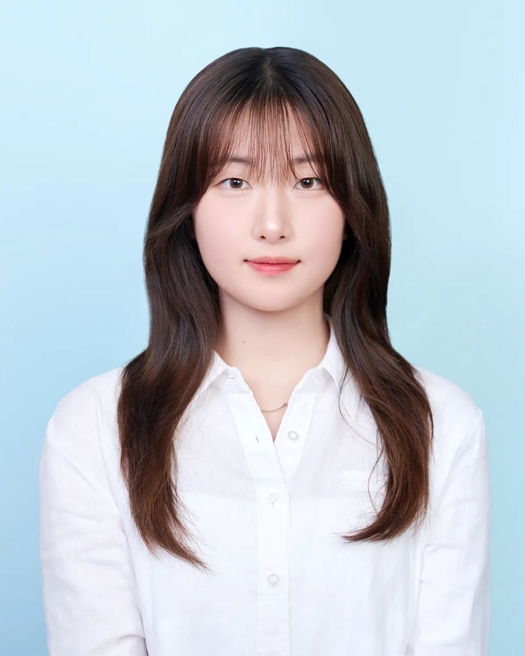 서연 | 🩵💙 . . . #광고 #분당사진관 #분당증명사진 #용인사진관 #정자동사진관 | Instagram