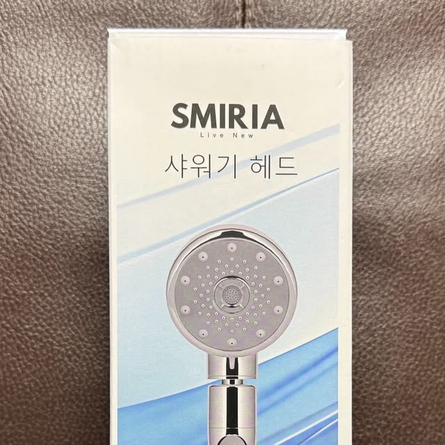 천유지 on Instagram: "#협찬 
SMIRIA 샤워기 샤워기 헤드 5단

5단 조절 샤워기
요즘 샤워기를 보니까 바꿀때가 되서 샤워기를 구매했어요
이 제품은 기존 모델보다 전면 업그레이드 된 샤워기에요
이 제품은 업그레이드 되서 단수기능,샤워기 헤드 회전 가능,각도조절 가능까지 있더라고요
샤워만으로 피부 노페물을 부드럽게 제거해주고 따뜻하고 편안하게 피부를 촉촉하게 해줘요
원터치 조작으로 언제나 잠시 물을 멈출 수 있어요
360도 각도 조절로 원하는 방향으로 움직여 사용할 수 있어요
5단 샤워모드로 마사지모드,스프레이+마사지모드,스프레이모드,미스트+스프레이모드,미스트모드가 있더라고요
절수효과로 편안하게 절약할 수 있어요
복잡한 조립법,도구 필요없이 간단하게 돌리기만 하면 설치되서 누구나 쉽게 설피가 가능해요
너무 추천드리는 SMIRIA 샤워기이에요

#광고 #샤워기헤드호스1.5 #샤워기헤드 #샤워기수압상승 #욕실청소 #반려동물샤워 #SMIRIA샤워기 #절수샤워기 #안마기능샤워기 #수압상승샤워기 #5단조절 #SMIRIA샤워기헤드 #수압상승 #샤워기추천 #욕실인테리어 #고양이샤워기 #강아지샤워기 #집들이선물 #샤워기추천 #샤워기교체"