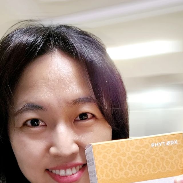 차즈슈마켓 | 채블리맘 | 육아 | 일상 | 공구 | 마켓 on Instagram: "#광고 

추워지면서 두피도 건조해지고 샴푸할때마다 
머릿카락이 평소보다 많이 빠지는거 같아서 
맥주효모+비오틴이 같이 있는 제품을 알아보게 되었어요!

✨️두피건조하신 분들이나 모발건강때문에 
스트레스 받으시는 분들은 확인해 주세요!

✔️라이버맥주효모는 한 포에 
맥주효모 3,000mg + 비오틴 1,120mcg + 판토텐산 400mcg 
함유되어 있어요.

✔️보통 맥주효모와 비오틴이 고함량이면
 피부 트러블 발생 부작용 걱정을 많이 하지만 
피부상태 개선에 도움을 주는 판토텐산이 같이 함유되어 있어 걱정없이 구매 가능

✔️나이가 들수록 빠지는 영양을 채우고 싶은 분 추천

✔️먹는시간이 따로 정해져 있지 않아서 하루중 편한 시간대 챙겨먹기!

✔️다이어트로 영양결핍 증상이 나타나는 분 추천

✔️불규칙한 식습관 갖으신 분 추천합니다!

📌라이버맥주효모 구매처 링크 : https://bit.ly/48a2TWw

#맥주효모비오틴#맥주효모먹는법#맥주효모영양제#맥주효모단백질#맥주효모효능"