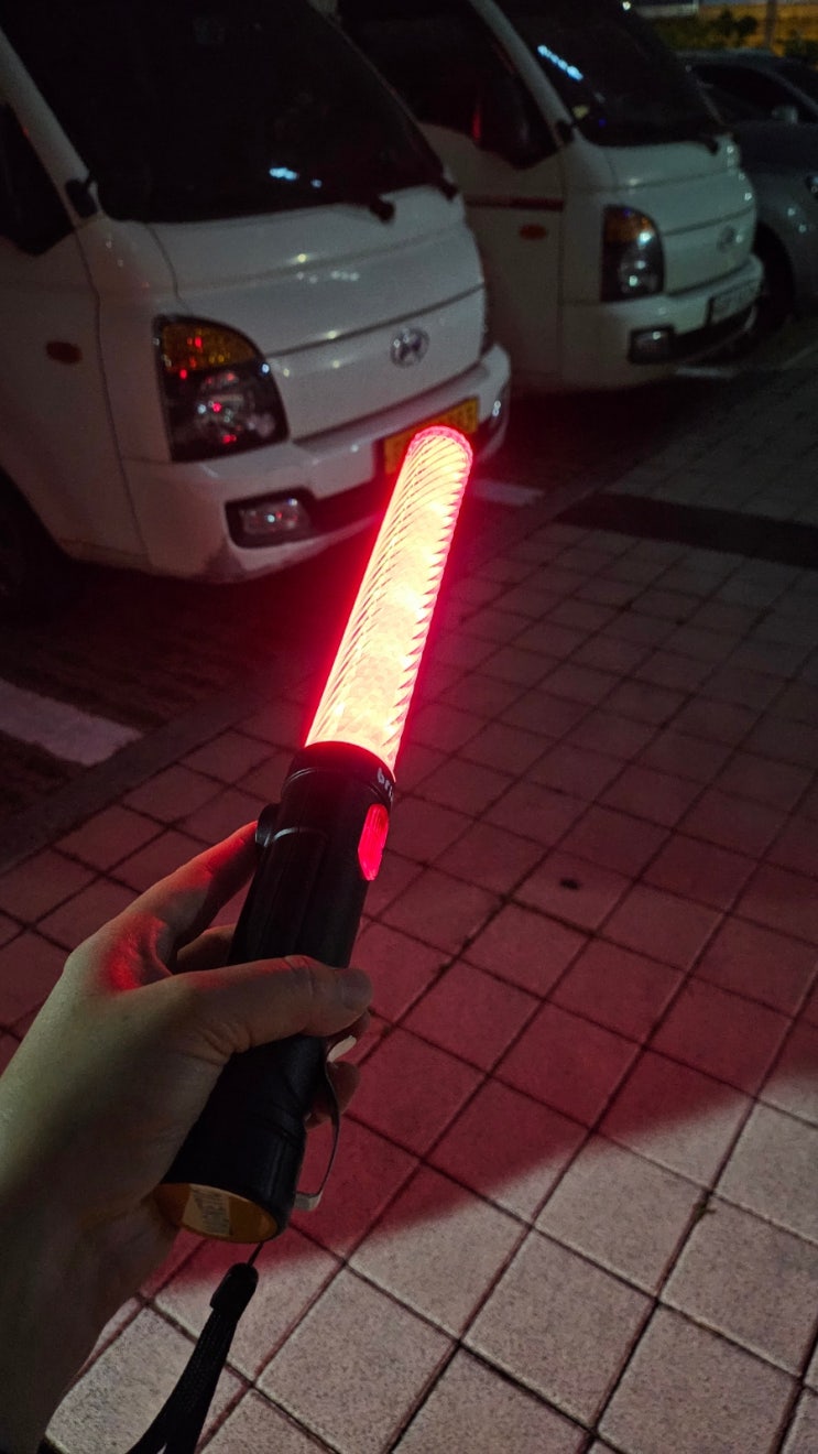 충전식 신호봉 야간작업에 필수 브리사 led 경광봉