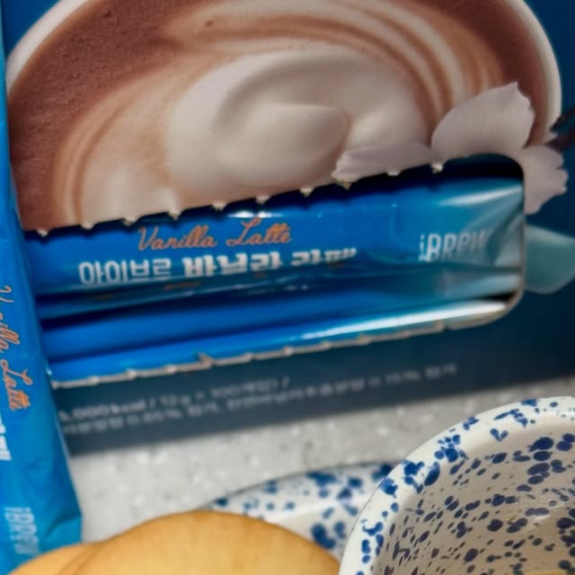 02 on Instagram: "#광고 직장인이라면 카페인 못 참지☕️ 쉬는날에도 카페인은 넣어줘야 하는 몸뚱아리 주말에 바람이 많이 불어 나가기 귀찮고, 배달은 오래걸리고.. 이때 맥널티커피가 생각