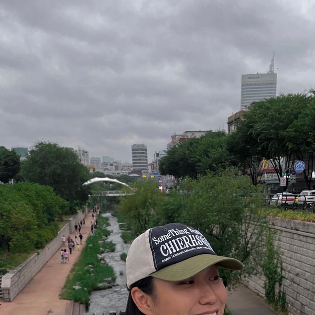 기호 on Instagram: "#협찬 청개구리코디 🐸

청계천에서 수심 체크하는 개굴개굴 개구리
초록하면 떠오르는 것은? 세종대왕? 제네더질라?

#스탠다드에러 #standarderror #남여공용 #상의 #반팔 #반팔티 #shortsleeve #데일리룩 #반팔추천 #dailylook"