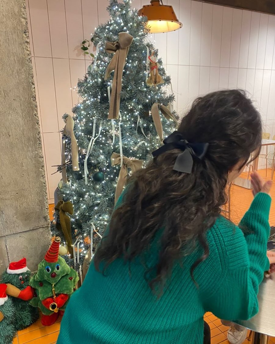 정작가님이 찍어준
크리스마스 느낌🎄

폭풍으로 추억 저장😊