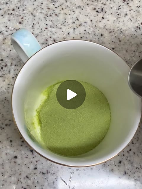 수딩🔮 on Instagram: "#광고
요즘 말차 생각날 때 집에서 간편하게 즐기는 중 🍵

쟈뎅 말차 라인✨말차라떼, 말차오뜨, 말차땅콩라떼까지
스틱 하나로 간편하게 만들 수 있어서
집에서도 카페 느낌 내기 좋아요🥰

제주산 말차를 사용해서
말차 특유의 향이 은은하게 올라오고
전체적으로 부드럽고 달콤한 맛이라
부담 없이 마시기 좋아요!

말차라떼는
고소한 우유 풍미에 말차 향이 부드럽게 어우러져서
깔끔하고 편하게 마시기 좋은 스타일이에요🫢

말차오뜨는
조금 더 진하고 달콤한 느낌이라
말차의 깊은 풍미가 느껴지는 편이에요
따뜻하게 마시면 특히 더 부드러워요😌

말차땅콩라떼는
말차의 쌉싸름함에 땅콩의 고소함이 더해져서
고소달콤한 맛이 매력적이에요
디저트처럼 마시기 좋은 느낌이에요😍

자일로스 설탕을 사용해서
부드러운 단맛이 깔끔하게 느껴지고
스틱 하나만 있으면 간편하게 만들 수 있어서
집이나 사무실에서 마시기 딱이에요 ✨
.
.
.
.
.
#쟈뎅 #먹스타그램 #맛스타그램 #말차라떼 #일상 #일상스타그램 #인플루언서 #말차땅콩라떼 #말차오트 #말차덕후 #말차 #홈카페"
