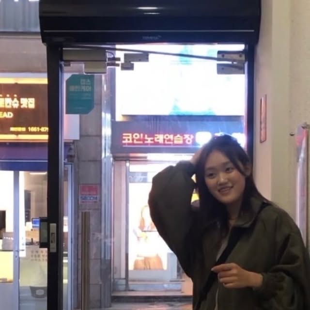 @h.yl.j on Instagram: "#광고 @standarderror_official . . . 카키 아우터 진짜 느좋 ..... • • • . . . #스탠다드에러 #STANDARDERROR #남여공용자켓 #자켓 #자켓추천 #간절기아우터 #스웨이드자켓 #jacket #パン
