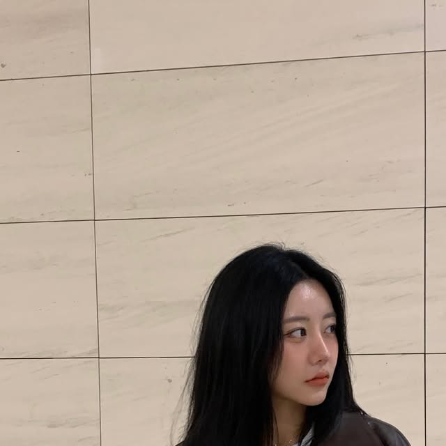 ᴮᴵᵀᴺᴬᴿᵞ on Instagram: "가을맞이 레더🤎

#광고#아이러니포르노#아이러니포르노화이트라인#남녀공용자켓#레더자켓#스웨이드자켓#자켓#아우터추천#봄아우터#자켓추천#아우터"