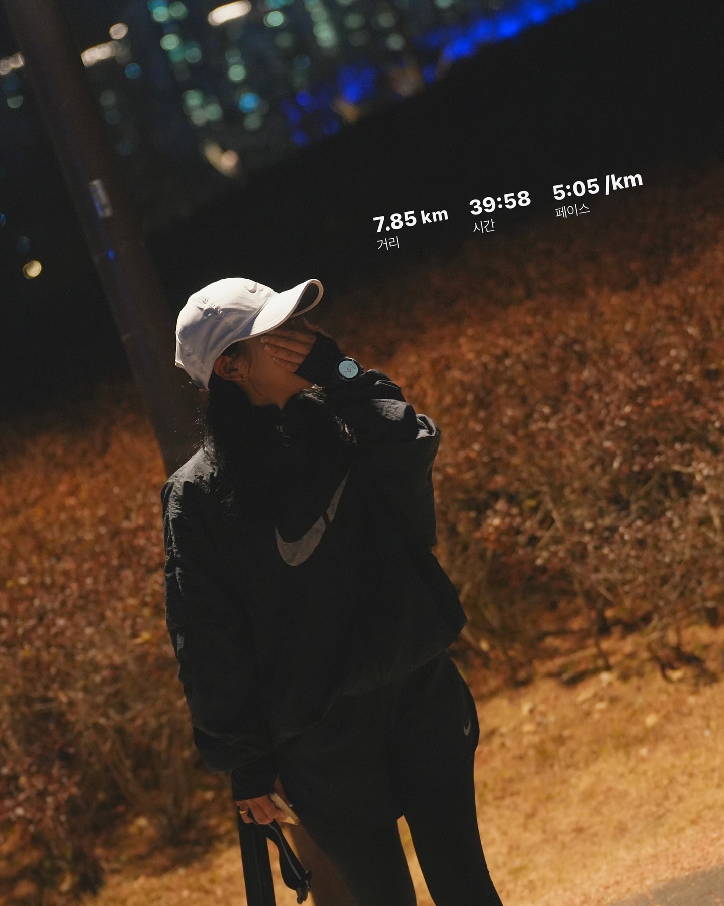🏃🏻‍♀️ 조깅 (1/13)
👣 7.85K 
⏱️ 5'05" 

오늘도 물방울런 👊🏻
사진 감사해요~~ 

#마라톤 #마라톤대회 #마라톤준비 #마라톤연습 #마라톤훈련 #런닝 #러닝 #러닝스타그램 #달리기 #달리기그램 #조깅 #모닝런 #우중런 #트랙런 #야간런 #템포런 #인터벌 #인터벌러닝 #지속주 #지속주훈련 #질주 #런말정산 #런말결산 #오런완 #오운완 #가민 #가민워치 #나이키런 #나이키런클럽