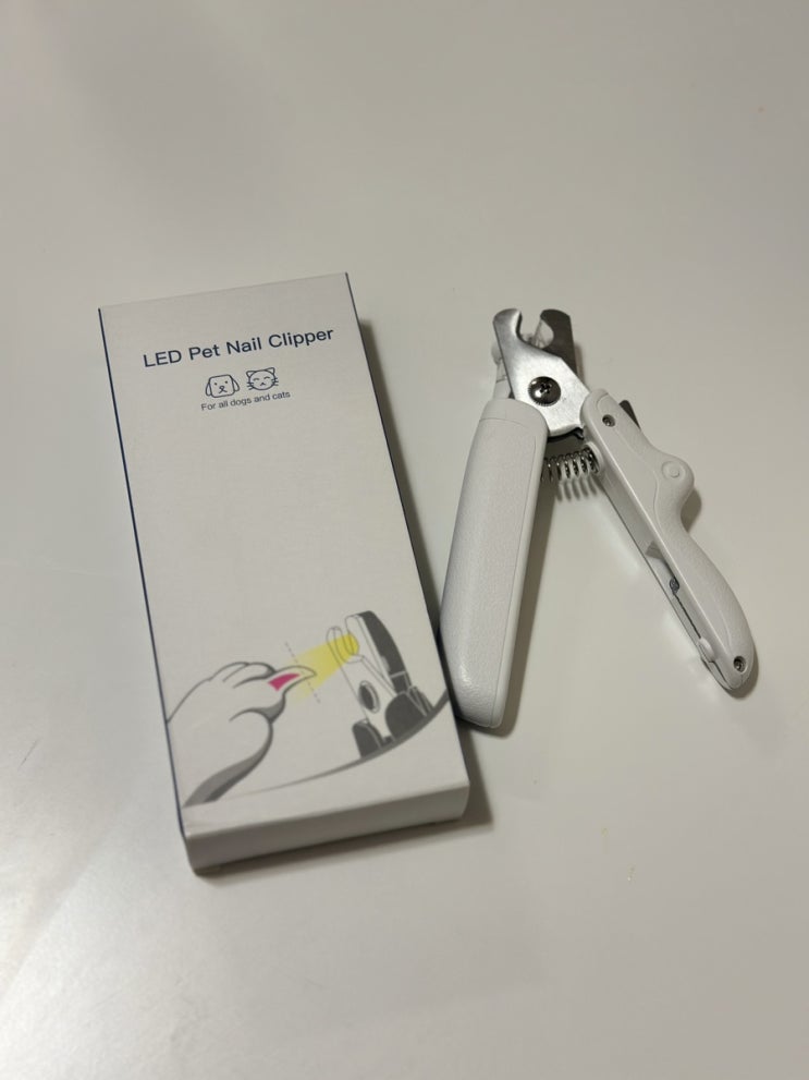꽁냥꽁냥제이 강아지 고양이 발톱깍기 LED로 편하게 사용해요!