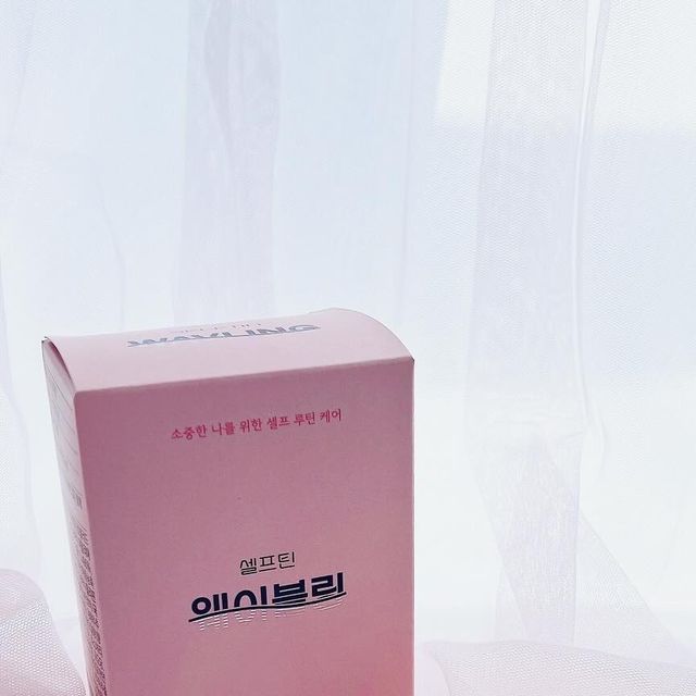지니~💋 on Instagram: "#광고 @withuslac_official 아침마다 호빵이 되는 내 얼굴ㅠㅠ 🎀웨이블링🎀으로 매일매일 붓기관리해요~ ✅특허성분인 리뉴바디 디-토스001 300mg과 ✅모로블러드오렌지