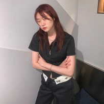 [아이러니 포르노 86-IRO342 에센셜 벌룬 글로시 MA-1 숏패딩 블랙]