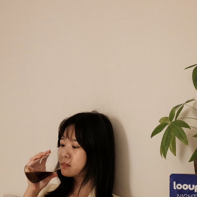 나리리 on Instagram: "#광고 잠들기 30분 전에 마시는 신개념 릴렉스 음료 루업나잇💜 걱정과 생각이 많아 복잡하고 긴장된 하루를 보내셨다면 #루업나잇 한잔으로 편안하게 휴식해보세요 흑