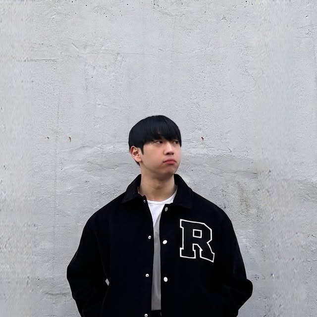 170 옷장 on Instagram: "#광고 @standarderror_official 에서 캣샌드 워싱 빈티지 스티치 와이드 데님팬츠 빈티지블루를 제공 받았습니다 워싱 예쁜 데님👍🏻 편안하게 입기 좋은 와이드 팬츠를 찾으