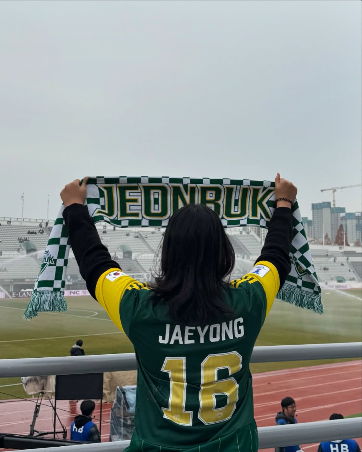 ⠀ 
전북현대 플옵? 25시즌엔 아니 앞으로 없습니다!
1부 잔류하고 25시즌엔 우승결쟁 할 예정입니다🍀

이번시즌 직관 중에 오늘이 
제일 행복하고 즐거워서 오래토록 마음에 새겨둘게
2차전도 우리 행복하게 끝내자🙏🏻

💚내 사랑 전북현대 잔류를 희망해요💚