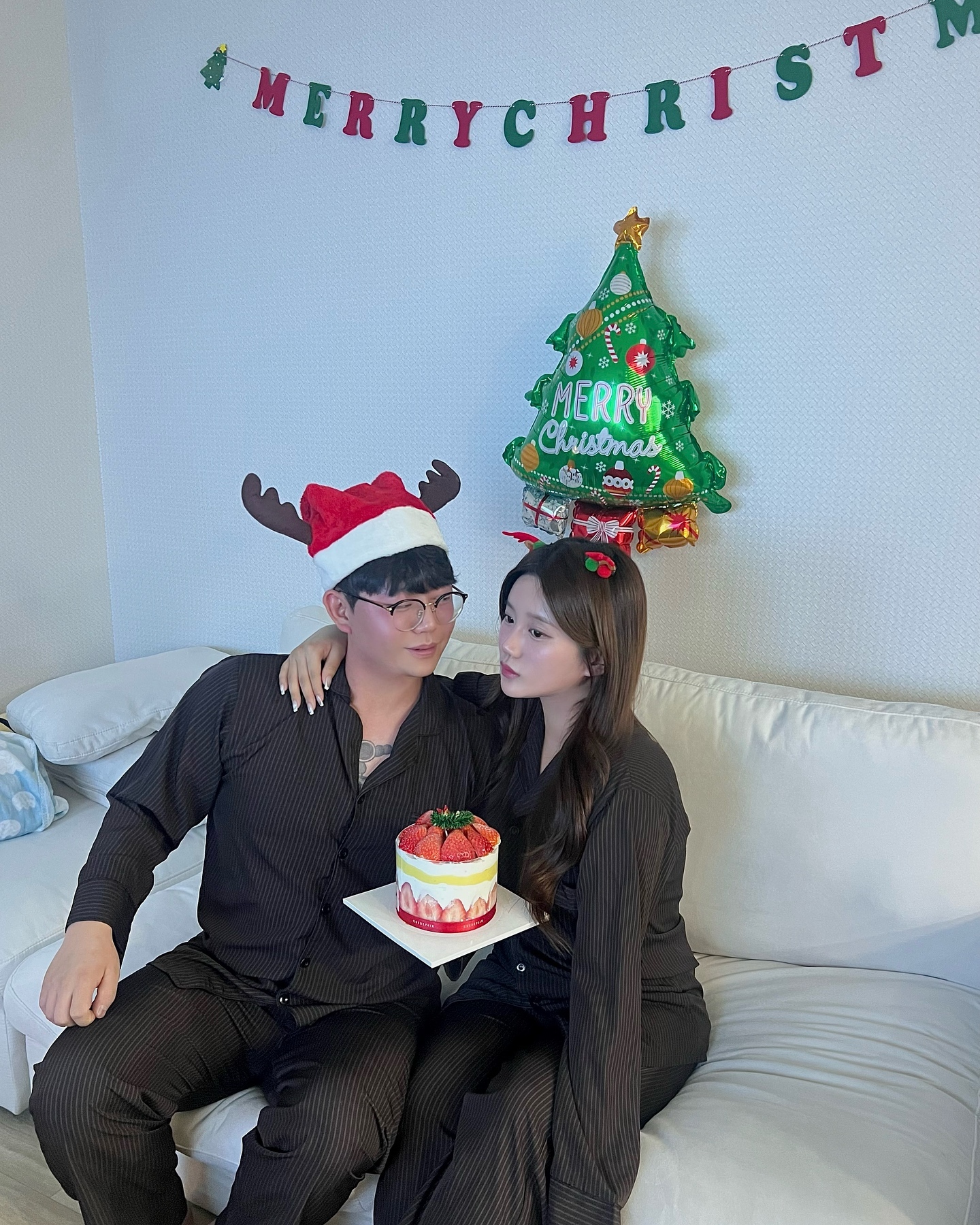 메리 크리스마수 🎄🎅🏻🤍