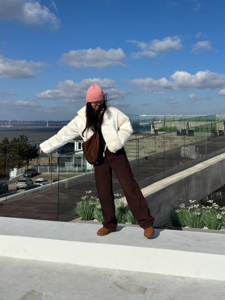 오사와 크로스백 코코아 컬러 리뷰