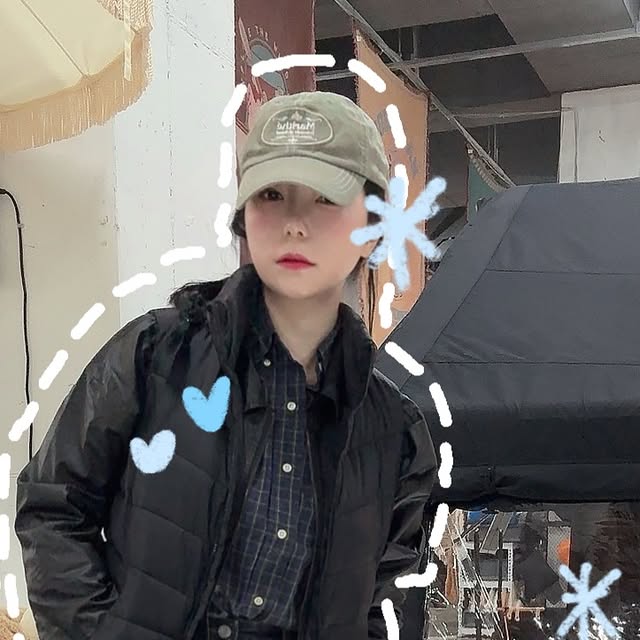 기록하는 😌 뽀용 on Instagram: "#광고 따뜻해진 요즘 :) ♥ 스탠다드에러에서 받은 87-STAN160 캣샌드 워싱 빈티지 스티치 와이드 데님팬츠 빈티지블루로 꾸안꾸 코디! #스탠다드에러 #데님팬츠