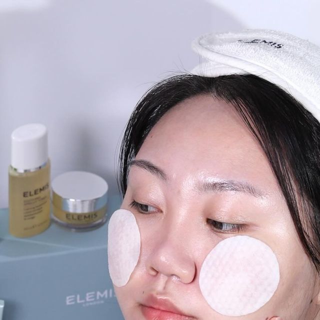쏘잉 ssᴏɪɴɢ✨ on Instagram: "#광고 @onthelistkr @elemis_korea 가을철만 되면 어김없이 시작되는 속건조 스트레쓰,,🙈 올 가을은 영국 프리미엄 스킨케어 브랜드인 ‘ELEMIS’ 로 촉촉하게 관