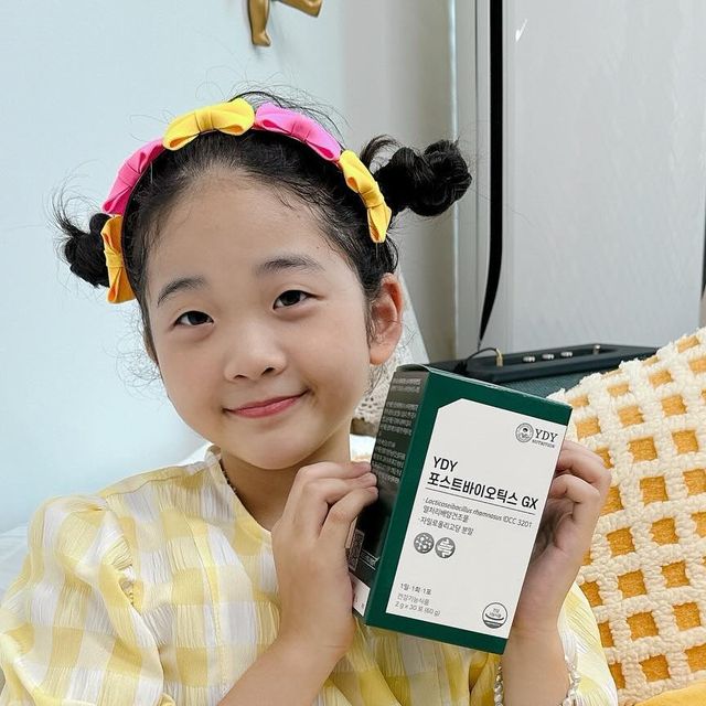 @jo_kyungeun on Instagram: "#광고 @pharmabros_official ⠀ YDY_포스트바이오틱스 GX🌿 ⠀ 급 추워진 날씨 정말 알 수 없는 요즘 날씨😇😇 그래서 더욱 관리가 필수인 요즘 영양제는 기본으로 챙겨야겠