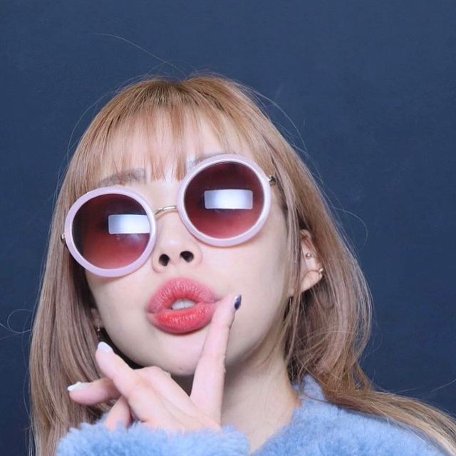 mimi💎 on Instagram: "술취해서 혼자 찍는애 어떤데 사실 한살 더 먹기 전에 혼자 찍어보고 싶었는데 용기가 안나서 술기운으로 용기내쒀ʺ̤"
