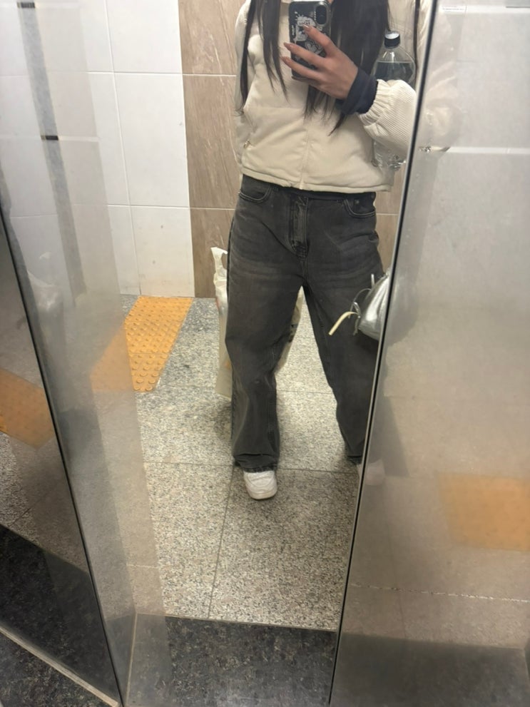 스탠다드에러 미스티 빈티지 캣워싱 와이드 데님팬츠 빈티지그레이 착용후기｜여자 M이면 S 사세요(와이드 데님 그 자체!)