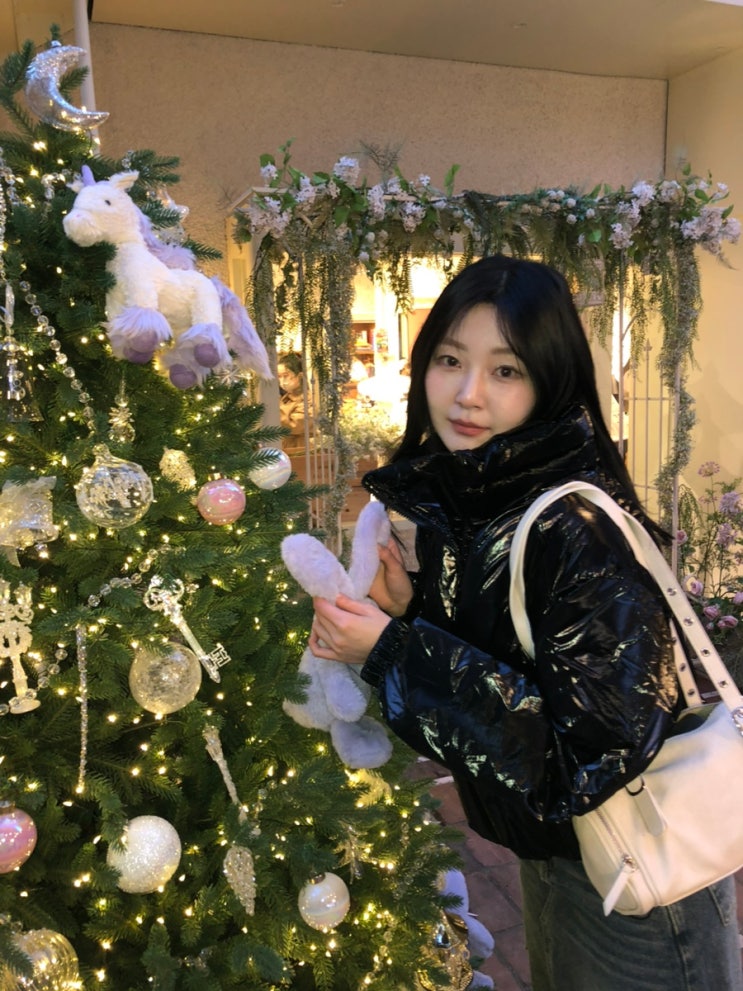 모던시크부터 캐주얼까지 수납 좋은 미니 레더백 오사와 보스턴백 ootd
