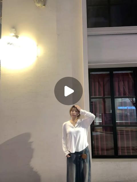 말량광이 하연 | #광고 #오사와
@osawa_official
기본티 유목민 여기서 장착하다,,,😴
V넥 디자인으루 답답해보이지 않고, 목선도 강조되어보여서 더 얇아보이더라구여…🥹🥰
소재도 완전 부들부들,, 봄 다가오면서 얇은 긴팔 티 찾고 있다면 바로 아래... | Instagram