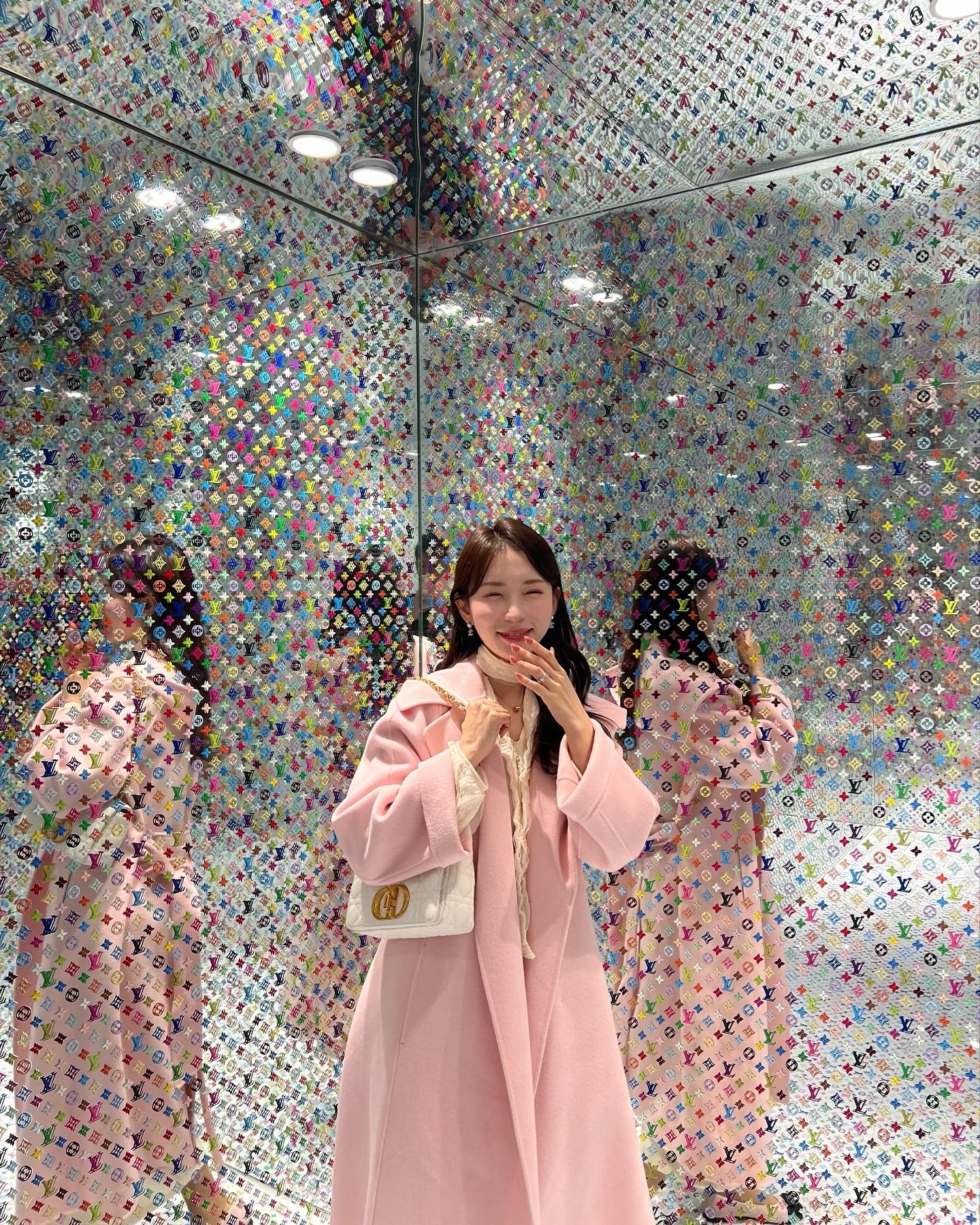 시골쥐의 한양나들이🎀🫧
빈말 못하는 나,, 남편이 옆에 있던 말던
다들 너무 잘생겼다며 줌마미 남발 ^0^