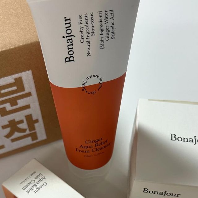 승연 on Instagram: "콜라보 프로모션 : 7/22(월) ~ 8/15(목) 이벤트 1) 진저 3종 출시기념 최대 25% 할인 ① 진저 폼클렌저 : 13,800원 > 11,000원 (20% 할인) ② 진저 패드 : 25,500원 > 19,000원 (25% 할인) ③ 진