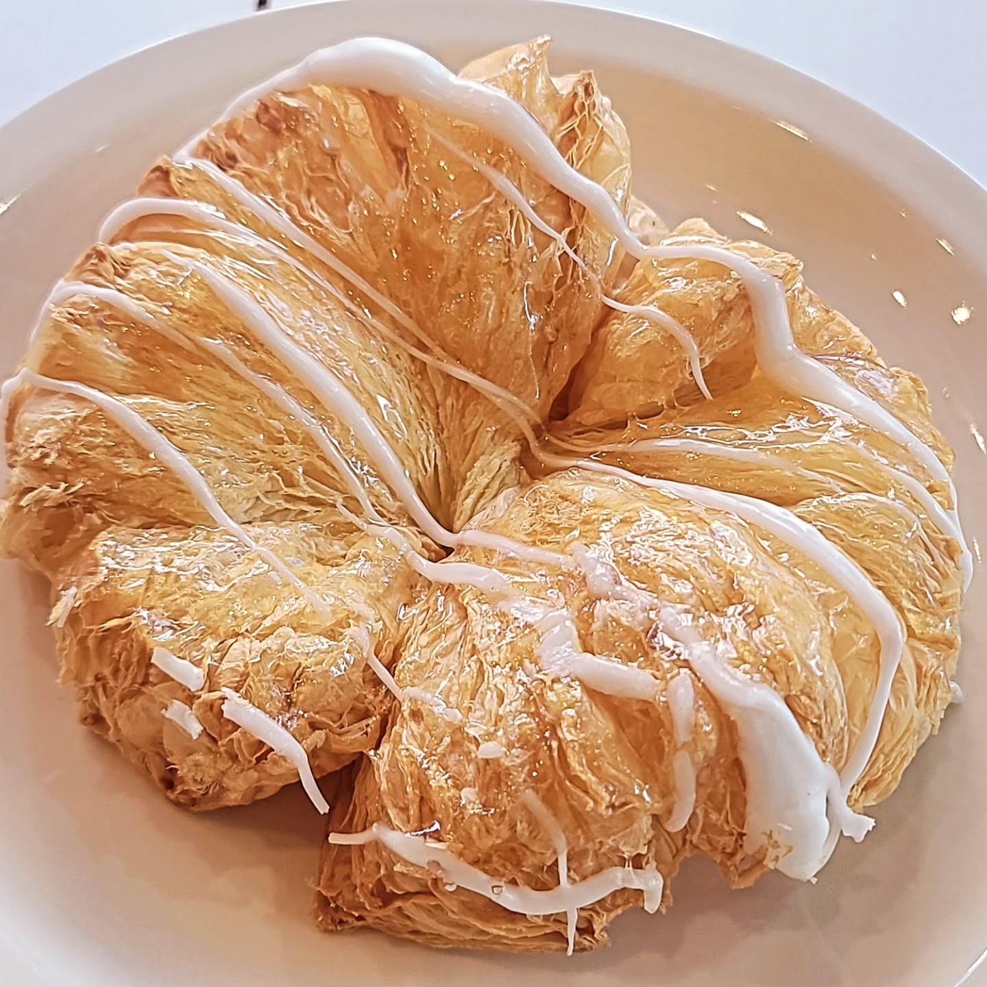 오랜만에 즐기는 #카페타임
#슬로롯데피트인산본 

추억의 #나비파이 넘 맛있어요.
#소금빵 도 맛나고...
#애플파이 는 아들 녀석 꺼.....