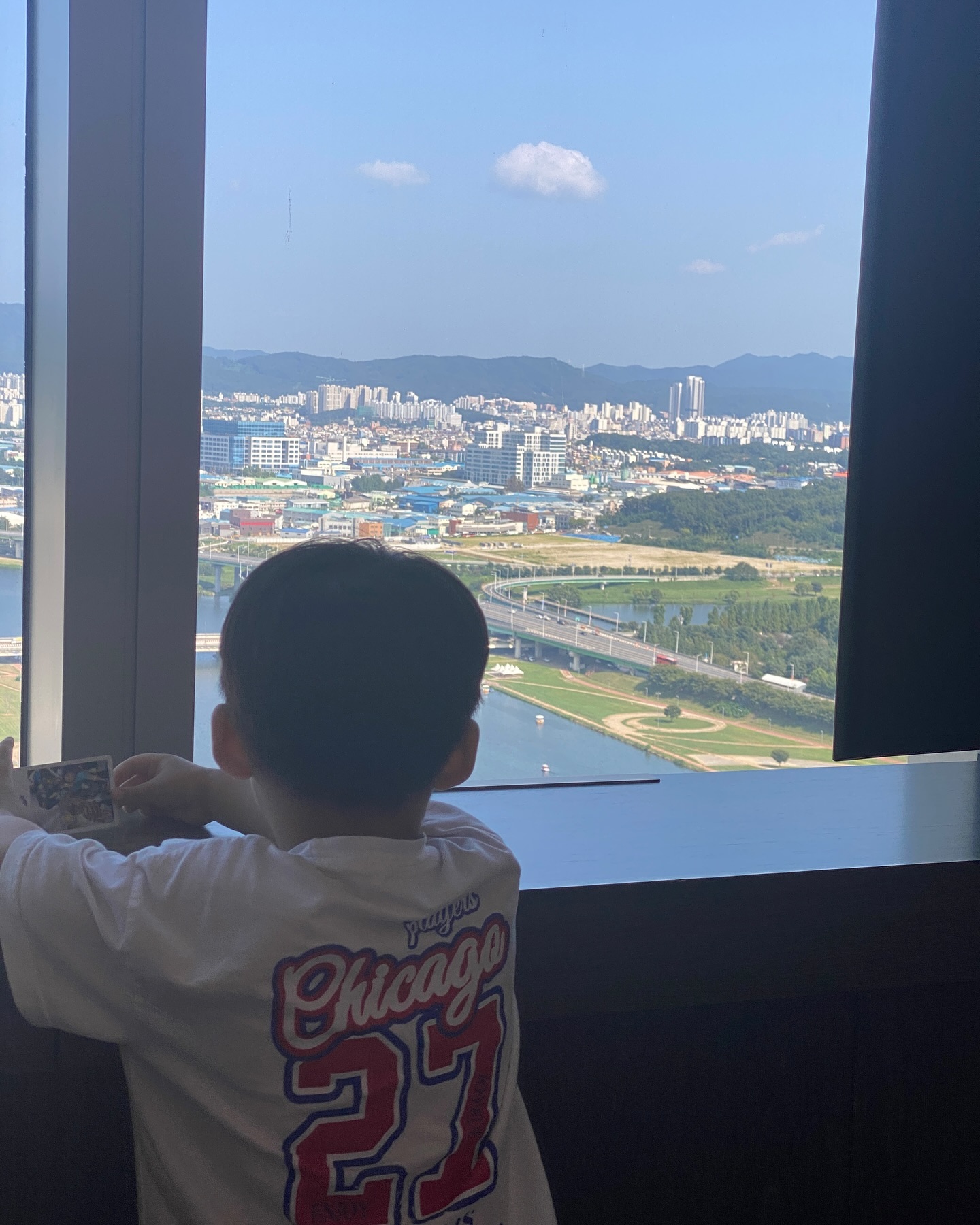 hotelonoma

즉흥으로 간 대전🚙
너무 살기 좋은도시같음

🏷️호텔 오노마 대전
-5성급호텔
-아기랑 가기 좋음
-조식 맛집
-뷰 맛집
-신세계랑 호텔 전용 통로로 연결됨

#39개월 #아들맘 #대전 #대전호텔 #호캉스 #아기랑호캉스 #아기랑갈만한곳 #대전여행 #육아 #육아정보