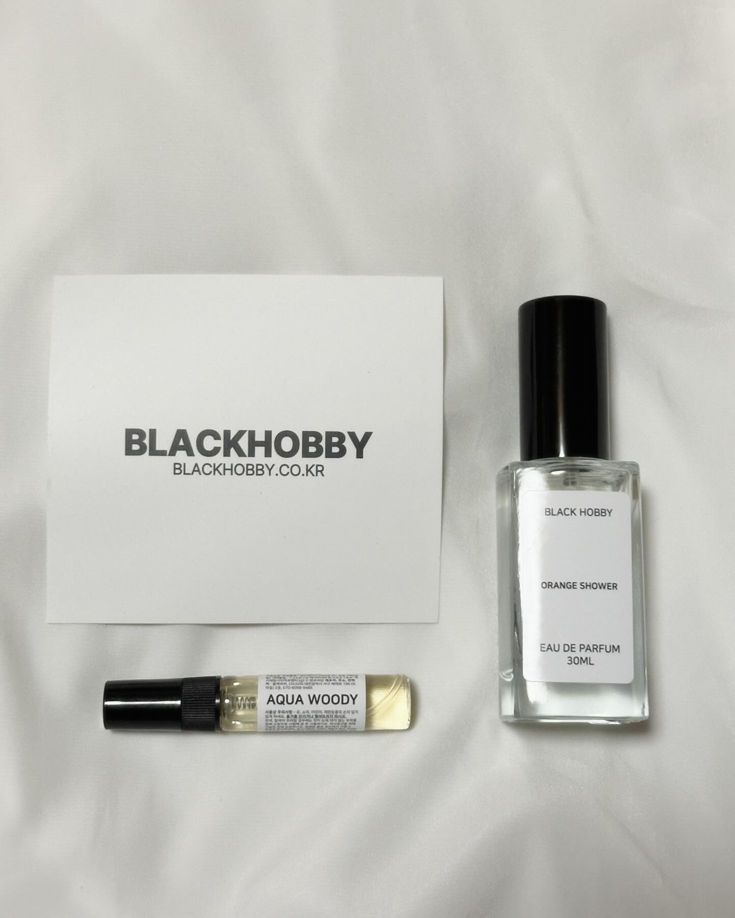 #광고 블랙하비는 어두운(Black) + 취미 (Hobby)라는 뜻으로 내면 속 숨겨진 당신만의 취향을 찾아드리는 향수 쇼핑몰이에요 🖤 판매량은 약 300,000개 이상이고 구매평은 약 50,000개 이상으로 현재 약 500종류의 향 보유… | Instagram