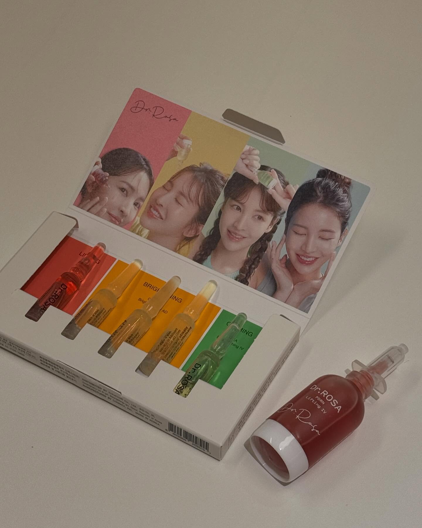 #협찬 #제품제공
⠀⠀⠀⠀⠀
⠀⠀⠀⠀⠀
닥터로사,
피디알엔 리프팅 아이브이
& 글루타나씨 브라이트닝 아이브이 🤍
⠀⠀⠀⠀⠀
⠀⠀⠀⠀⠀
이상적인 피부를 위한 확실한 솔루션!
탄력부터 브라이트닝 고민까지 :)
K-메디컬 브랜드 닥터로사의 맞춤형 앰플!
⠀⠀⠀⠀⠀
전제품 피부 자극 및 민감성 피부 사용 테스트완료 ☻
⠀⠀⠀⠀⠀
피부고민에 맞게
선택해서 사용할 수 있어 좋아요!
⠀⠀⠀⠀⠀
리프팅과 브라이트닝은
이걸로 관리해요 ♥
⠀⠀⠀⠀⠀
⠀⠀⠀⠀⠀
⠀⠀⠀⠀⠀
#닥터로사 #리프팅 #브라이트닝
#아이브이 #닥터로사아이브이 #코덕 #코스메틱