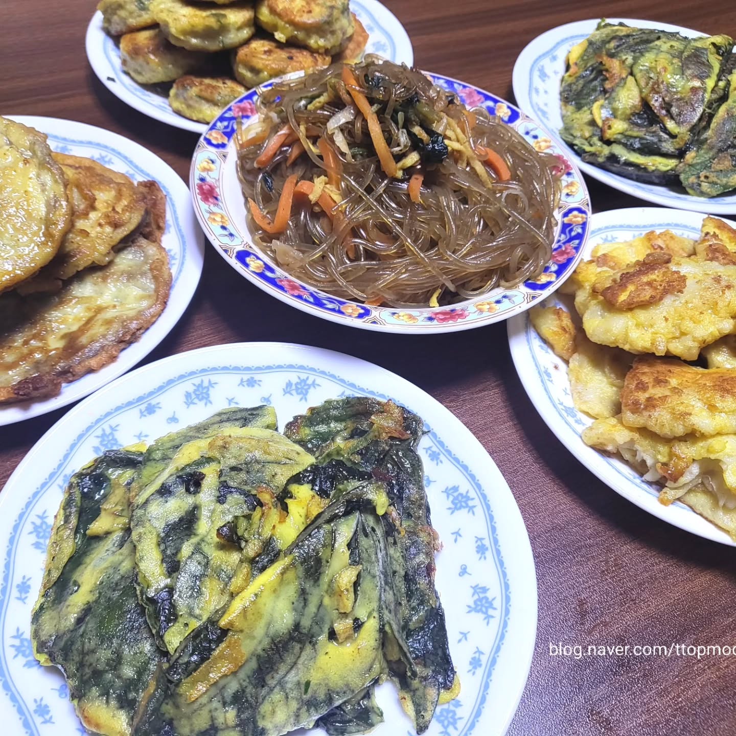 #협찬

사옹원 명절 전세트로 간편하고
맛있는 전요리 성공!!

#사옹원 #간편차례상 #설 #사옹원몰 
#설선물세트 #명절 #맛있는시작 #전
#동태전 #녹두전 #육전 #떡갈비
#산적 #호떡 #잡채 #튀김 #송편 #다해드림 
#선팔 #맞팔 #선팔은맞팔 #맞팔환영