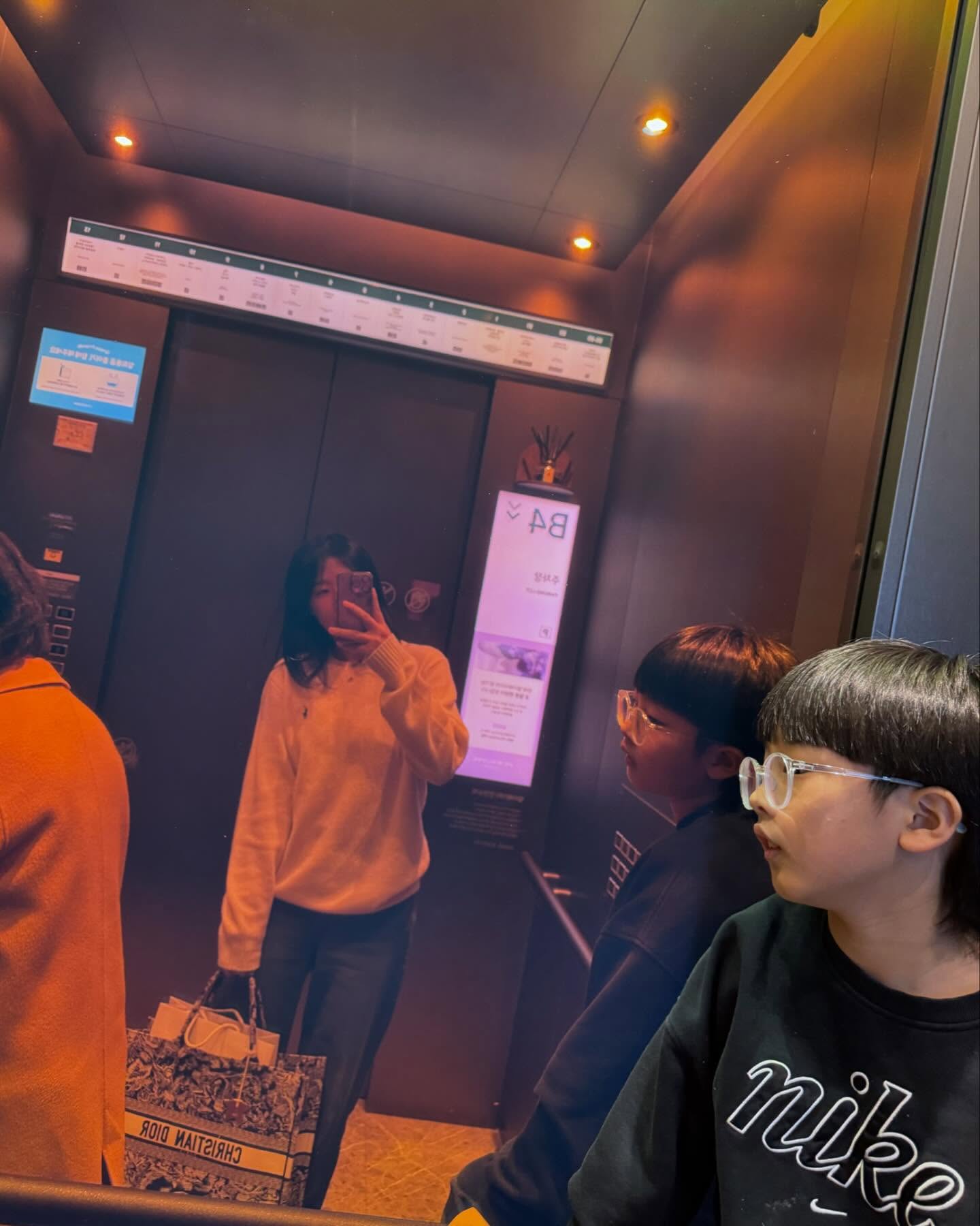 알찬1박2일....
마지막은 기절엔딩🫠
강남-천호-다산-천호
아빠없이 아주잘다님
#이기사 🙋🏻‍♀️#