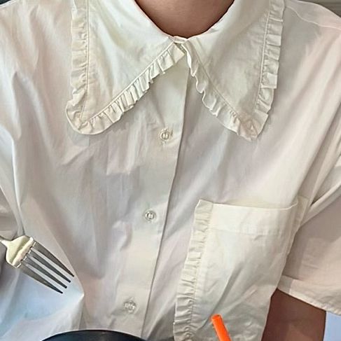 김건희 on Instagram: "한입베이글 성수점🥯 100% 유기농 밀가루로 당일 생산한 베이글! 작고 귀여운 토핑들로 꾸며진 이쁜 한입크기의 베이글들이 기다리는 빵집˚ෆ*₊ 예스키즈존으로 임산부