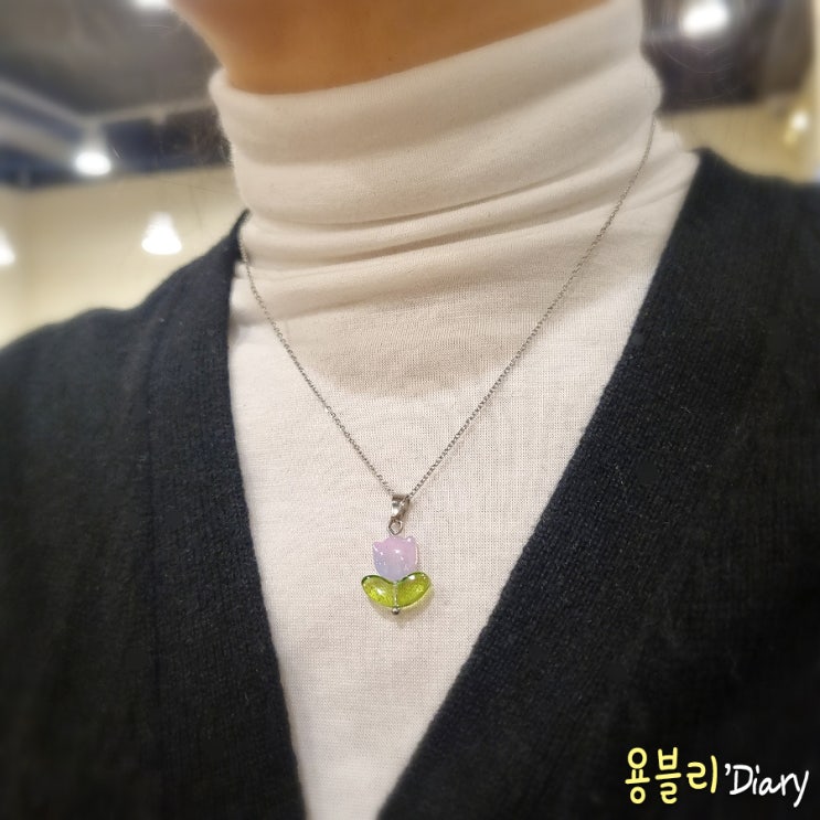 써지컬스틸 튤립목걸이 핸드메이드로 키치한 감성 너무예뻐요