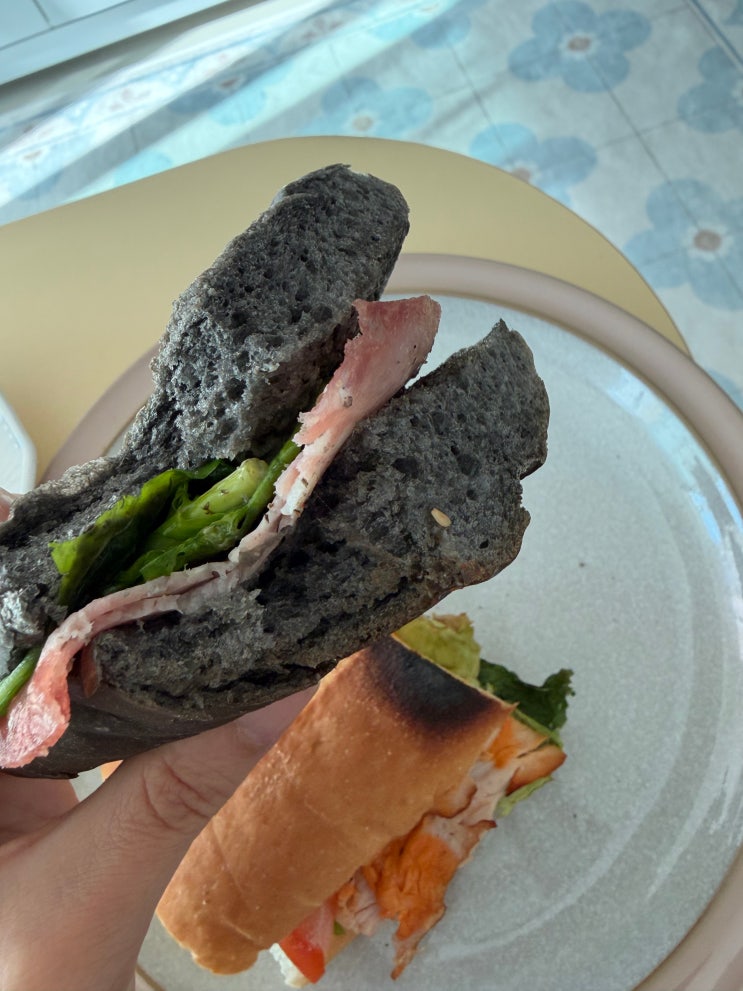[서울역 맛집] 겉바속촉 '어스샌드위치' 후기