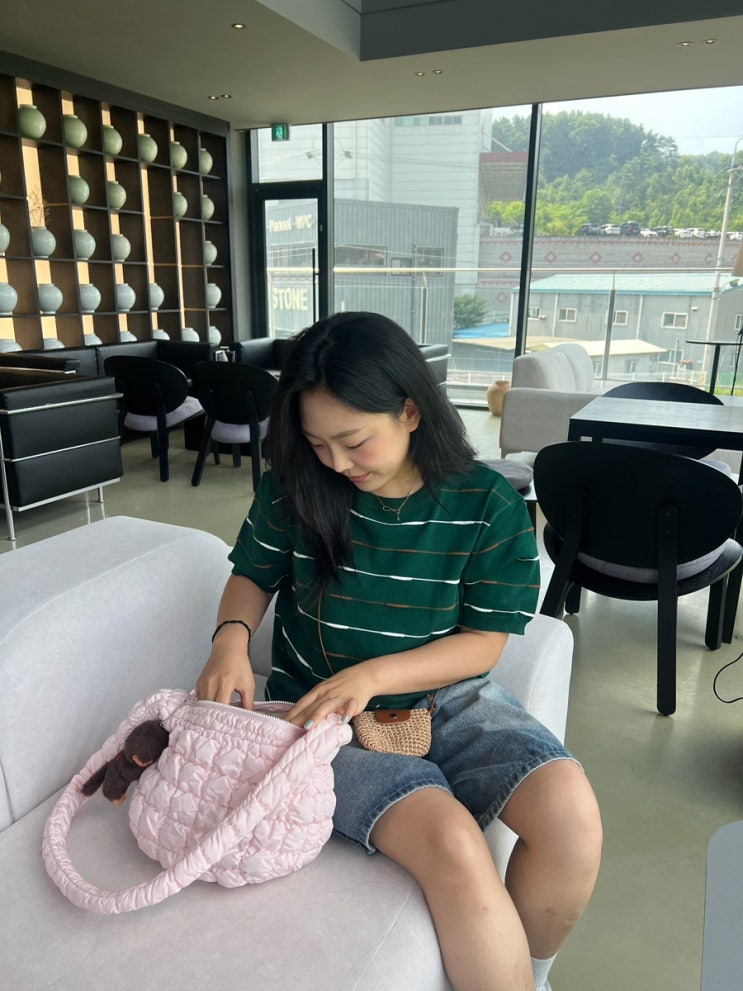 여름에도 시원하게 입는 라운드 반팔 니트 🍃 (아이러니포르노 착용 후기)