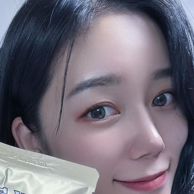 쩡이 on Instagram: "요즘 운동전이나 피곤할때 복용중인 복분자 레모네이드 맛 에너지볼트⚡️🧡 저는 운동할때가 아니여도 유