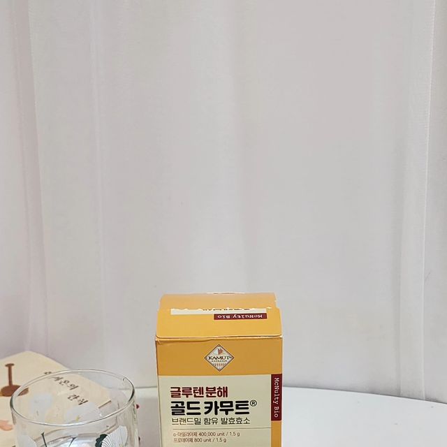 플로라 on Instagram: "#광고
요즘 식사후에 챙기고 있는 카무트효소
탄수화물중독자인 저에게는 무조건
챙겨야할 필템이네요
.
총 역가수치: 400,000unit/1.5g
글루텐 분해까지 되는 차세대 효소에요
캐나다산 정품 카무트 브랜드밀 함유된 효소
100% 리얼 발효호소
독자적 발효신기술로 만든 효소...
.
한포씩 휴대하기 좋아서 파우치속에
챙겨가지고 다니면서  챙길 수 있어 좋아요
요즘 효소는 선택이 아닌 필수가 되었답니다.
무엇보다 맛도 좋아서 누구나 기분좋게
챙길 수 있답니다.
친구들 선물용으로 챙겨도 좋을듯 

.
.
.
@mcnultybio_official
#카무트효소#효소#카뮤트효소#골드카무트효소
#카무트#카무트효소효능#효소역가수치
#카무트효소가격#카무트효소추천#카무트효능
#곡물효소#카무트효소분말#탄수화물분해
#분해효소#역가수치높은효소#골드카뮤트효소
#카무트효소골드#카무트가루#카뮤트효소효능
#골드카무트#카무트분말#호라산밀카무트#호라산밀효능"