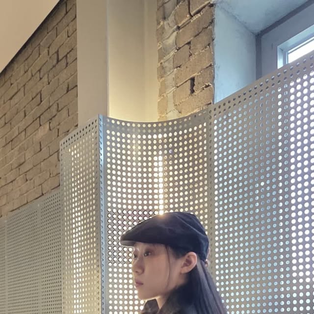 허내영 on Instagram: "#광고 @standarderror_official

🐾체크가 매력인 빈티지 셔츠 여름 에어컨 싫어하는사람 요거만 걸치면 끝.
여유로운 오버핏으로 답답하지 않고 시원하게

#스탠다드에러 #STANDARDERROR #무신사 #남여공용셔츠 #셔츠 #셔츠추천 #긴팔셔츠 #오버핏 #체크셔츠 #간절기셔츠 #Shirt  #CheckShirt  #Long-SleevedCheckShirt #빈티지셔츠 #패키지 #1+1패키지"