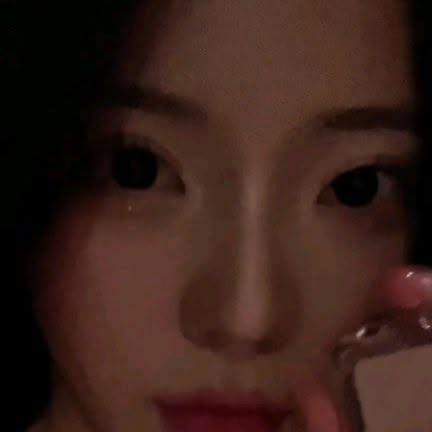김오후 ᴋɪᴍᴏʜʜᴜ on Instagram: "#광고 ✨올영세일 잊지 마세요!!✨
이번엔 2an 하이라이터랑 블러셔로 광채 + 생기까지 싹 다 챙긴다💖

☁️ 하이라이터 = 얼굴에 은은한 필터 씌운 느낌🌈
🍑 블러셔 = 투명하게 물든 여쿨 여신 그 잡채;;;

🛒 올리브영 세일 기간에 꼭 쟁이기!!
예쁜 건 빠르게 품절되니까 서두르기💨"