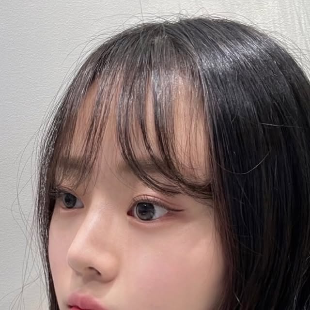 어연 on Instagram: "#광고 #투에이엔 #motd @2an_official 투에이엔 신상 어떤데 .. (오랜만에 제 셀카는 어떤데요) 포켓 코튼 블러링 스틱 색감부터 원래 제가 좋아하던 듀얼치크 신상까지 •• 🩷