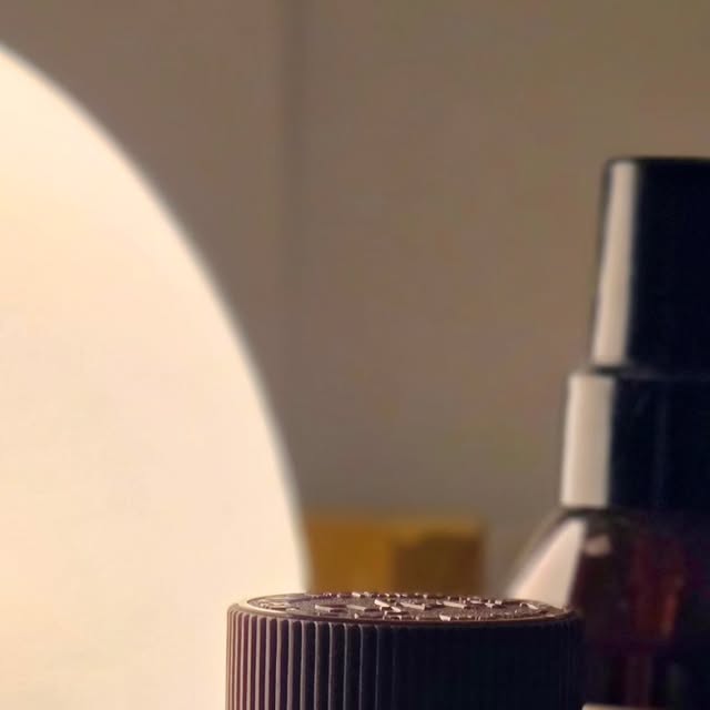 이예서 on Instagram: "#광고 자기 전 30분, 하루 두 알 루틴💊 헬퓨 릴렉스 케어 테아닌 바쁜 하루를 보내고 나면 긴장도 풀리지 않고 머릿속이 복잡할 때가 많죠😵‍💫 그럴때면 잠도 잘 오지