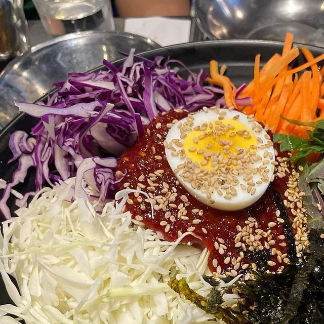 @vvvv.lee on Instagram: "맛있게 먹고 수다 떨고
이게 뭐 일상이지 뭐 있남🤨
항상 즐겁게 ❤️

#광명대창집 #영등포점 #모듬구이
#곱창 #대창 #비빔막국수 #맛집 #맛스타그램 
#일상 #술스타그램  #친목"