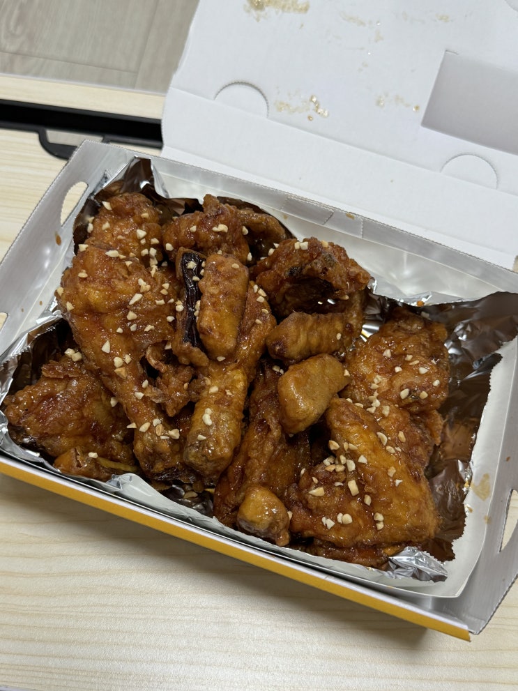bbq신메뉴 맵소디! 매콤단짠 간장치킨 솔직리뷰