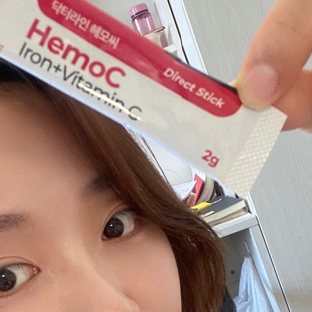 나현 on Instagram: "#광고 [탑헬스] 헤모씨, 셀렌아연, 마그네슘 

 유럽 액상전문 제조사인 ErgoPharma (slovenia) 는 기술력을 인정받아 세계에서 가장 큰 건강기능식품 박람회 VITADFOOD유럽 및 아시아 지역에서 2회나 수상할 만큼 우수한 제조기술을 보유한 회사에서 만든 영양제 소개해 드려요 ❣️

✔️ 개별 스틱형 포장으로 정확한 양을 더욱 안전 하게 섭취할 수 있으며 휴대가 간편
✔️ 닥터라인 다이렉트 시리즈는 유럽규격에 맞춰 완제품으로 직수입

💭 분말이 텁텁하지 않고 입안에서 눈 녹듯이 녹는 이지멜트 공법을 도입하여 아이부터 성인까지 섭취가 용이해욧!!! 맛도 있고 영양도 챙기고 갖고 다니기 편해서 너무 좋은 것 같네용 ☺️☺️

📌📍닥터라인 헤모씨 (아침), 닥터라인 셀렌징크(점심), 닥터라인 마그네슘 (저녁) 에 섭취하시는게 좋습니다 🙌🏻

#닥터라인#헤모씨#마그네슘#셀렌징크#철분제#아연#닥터라인#다이렉트#유럽영양제#THMALL"