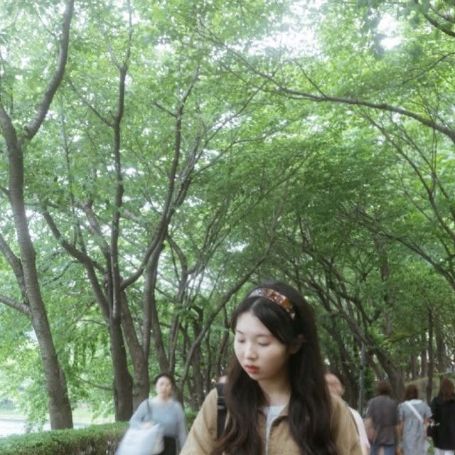 𝖼𝗋𝖾𝖺𝗆𝗒 𝗁𝗒𝗈 on Instagram: "#광고
매트한 니켈 무광 리벳으로 빈티지한 무드를 강조한!! @standarderror_official 신상 팬츠!👖
빈티지한 컬러감이 포인트인 데님 팬츠로 다양한 스타일링이 가능해요!! 올여름 바지 하나씩 장만하러 고고!

#광고#STANDARDERROR #Denim #DenimPants #Pants#스탠다드에러#데님#데님팬츠#버뮤다#바뮤다팬츠#바지#바지추천#남여공용팬츠#워싱팬츠#와이드팬츠#와이드바지#데일리룩"