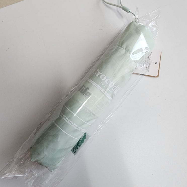 여름 필수템! 크로커다일 초경량 우산으로 햇볕 걱정 끝!