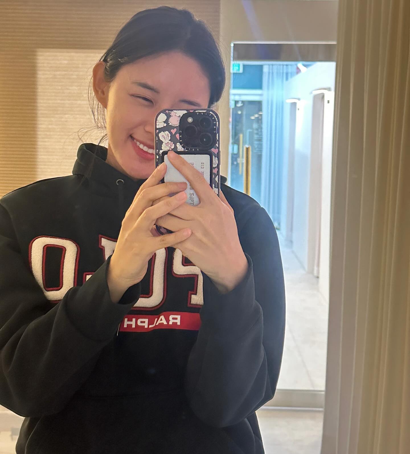#협찬 관리받으신관리:베이직관리
✅휴무일:매주 월요일 휴무, (매주 일요일 선예약 운영)
✅위치:경기도 안양시 호계동 711-1 대영골든타워 207호
✅주차: 무료주차가능
✅예약방법: 네이버예약
✅연락처:010-9565-9047
✅이벤트: 피부 첫체험 3회 12만원

1.전체등관리
미세전류 3종기기로 케어해드림
1:1커스텀으로 내 몸의 커디션을 자동 조절함

2.페이스
전동디바이스기기로 모공,미백,탄력,딥클렌징까지 한번에 케어가능한 올인원케어

3.데콜테&겨드랑이&쇄골 림프순환
미세전류를 이용한 림프순환

4.V라인동안얼굴(앰플)관리
루미스파 기계: 아기젖병으로 만든 실리콘소재, 양뱡향 회전으로 모공속 노폐물 배출, 피부타입에 따라 헤드교체

5.건조한 피부+탄력을 위한 팩과 스킨케어로 마무리
사진 첨부

뷰스킨만의 헤드스파 에스테틱관리
숲칼프 두피전문관리
PDP전신온열 바디테라피
100%천연유래 안전한제품으로 사용
두피,피부,바디관리 모두 가능
윤곽,림프순환,통증순환관리전문 
국가피부미용자격증 속성수같
실무 교육&샵 창업 컨설팅
매주 월요일 교육일정으로 휴무/매주 일요일 선예약제 운영
2시간주차무료,네이버예약가능